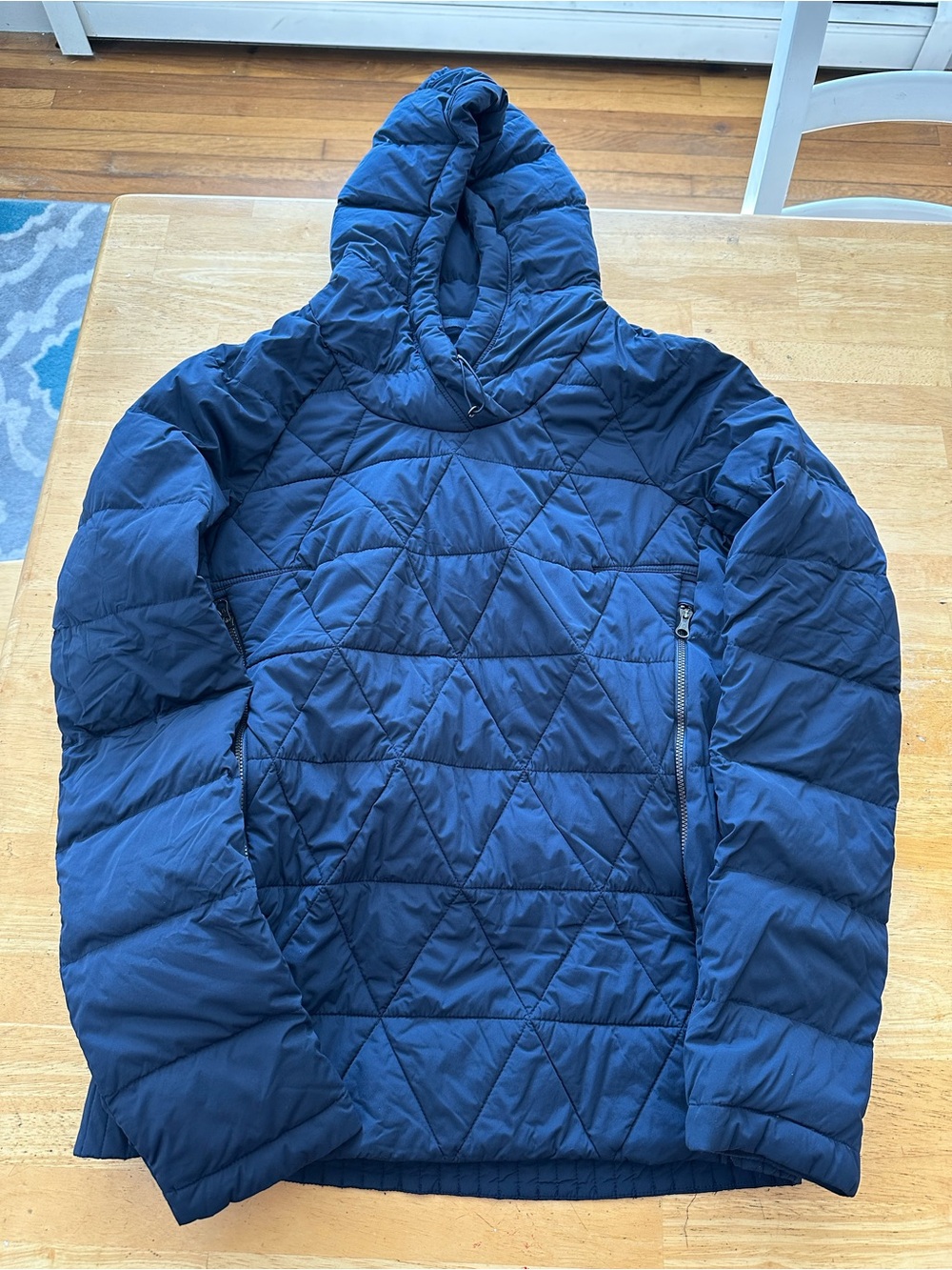 Lululemon puffer jacket size 8